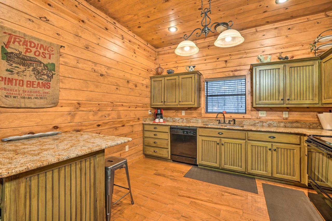 Broken Bow Cabin With Deck, Hot Tub And Fire Pit! Exterior foto
